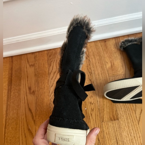 TOMS Vista Boots Black Faux Fur Size 9 - Picture 9 of 11